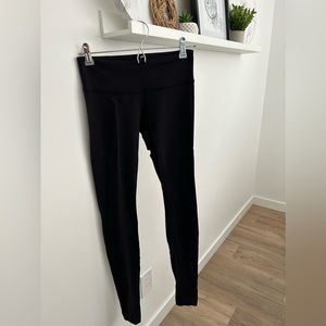 Lululemon Leggings - women’s - size 4